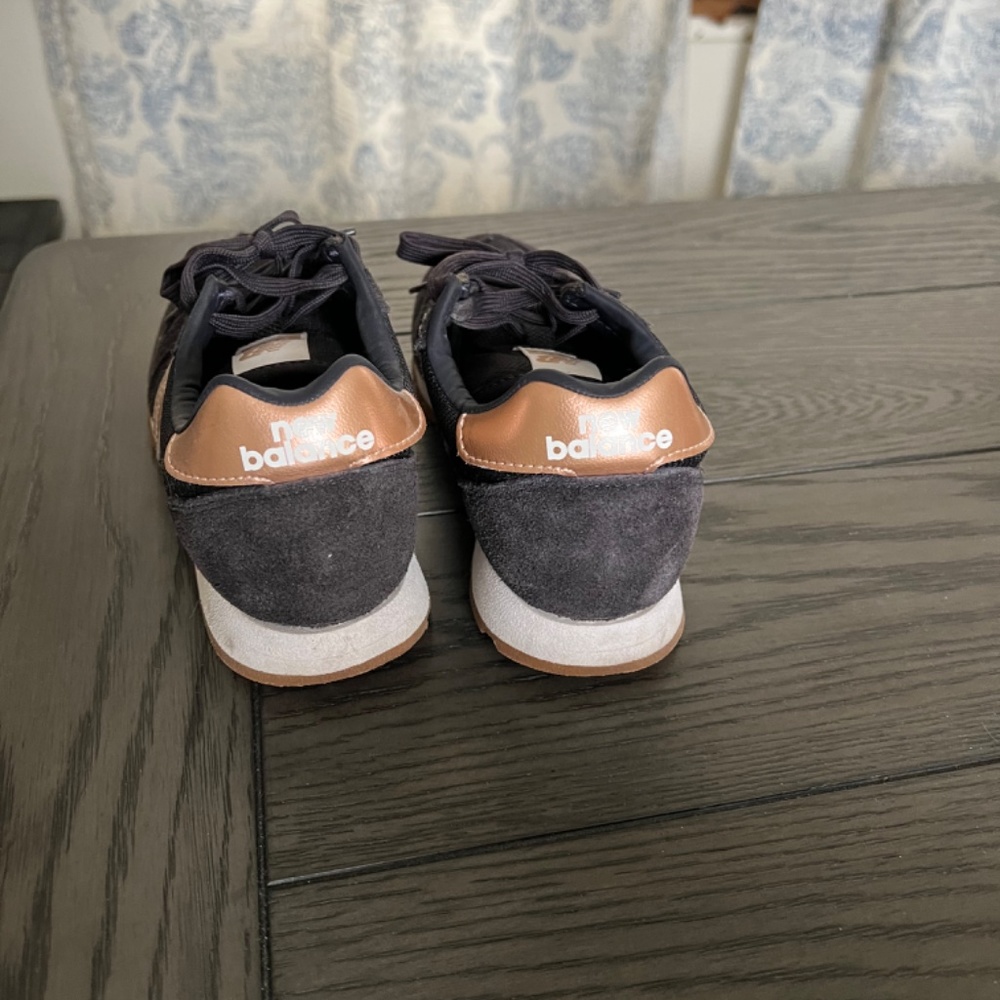 New Balance - Picture 3 of 3